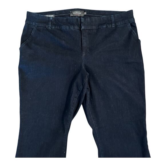 Torrid Jeans Premium Trouser Slim Boot Mid Rise Stretch Women's 22R Dark Wash - Picture 2 of 7